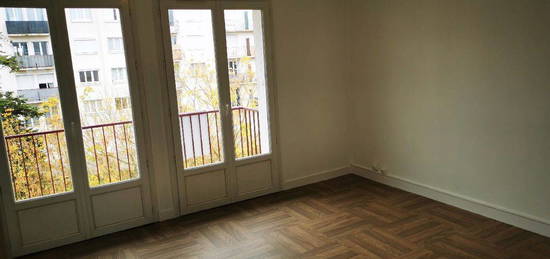 Appartement 66m² 500 de loyer +130 de charges (eau, gaz charges communes)