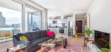 Flat to rent in The Cable, Pilot Walk, Parkside, Greenwich Peninsula SE10