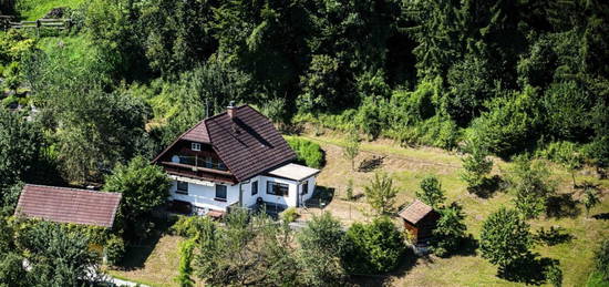 Knusperhaus mit großem Grund und Wald - Zweitwohnsitz - Bastler