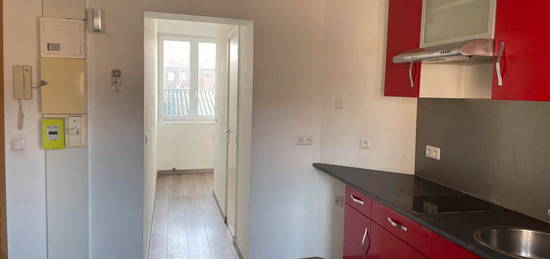 Appartement T1 non meublé - Lille - Rue Bourjembois