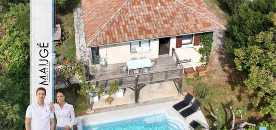 Maison - 5 Chambres - Buanderie - Cave - Garage - Grande cour - Jardin - Piscine - Au calme