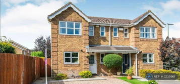 3 bedroom semi-detached house