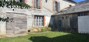 Maison 1 étage à vendre, 6 pièces, 5 chambres, 199 m²