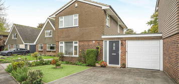 4 bedroom link detached house for sale