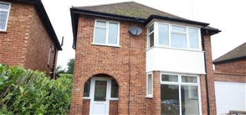 Property to rent in Berry Way, Rickmansworth WD3