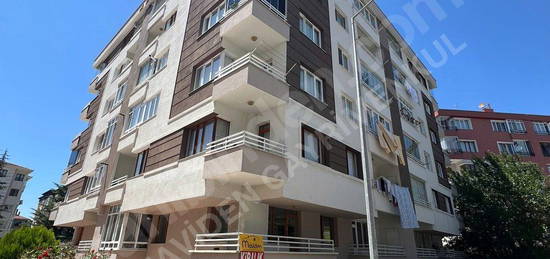 23 NİSAN OKULU CİVARI EŞREF HOCA CADDESİNDE 3+1 KİRALIK DAİRE