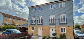 4 bed town house for sale