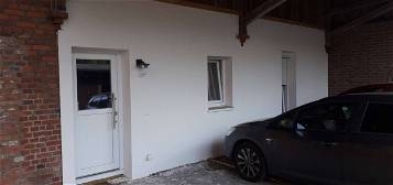 Günstige, neuwertige 2-Zimmer-EG-Wohnung mit Terrasse und EBK in Celle (Kreis)