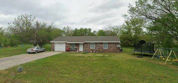 814 W  Sequoyah Ave, Nowata, OK 74048