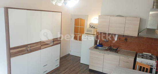 Pronájem bytu 1+kk 25 m², Kbelská, Praha