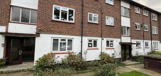 Flat to rent in Woodlands, 34 Southend Road, Beckenham BR3