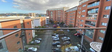 2 bed flat to rent