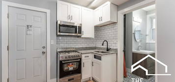 1624 W Beach Ave Unit 2R, Chicago, IL 60622