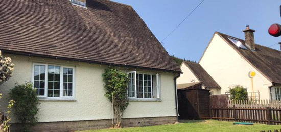 2 bedroom semi-detached house for sale