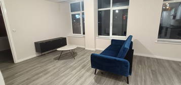 Flat to rent in Greenwood Business Centre Regent Road, Salford M5