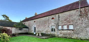 VIGNEUX-DE-BRETAGNE / MAISON + DEPENDANCE ET HANGAR