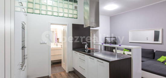 Prodej bytu 2+kk 57 m², Komenského, Olomouc