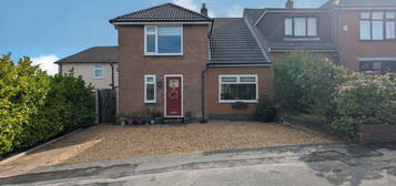 3 bed semi-detached house for sale