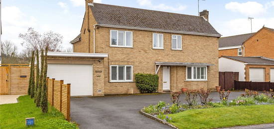 Detached house to rent in Greatfield Drive, Charlton Kings, Cheltenham, Gloucestershire GL53