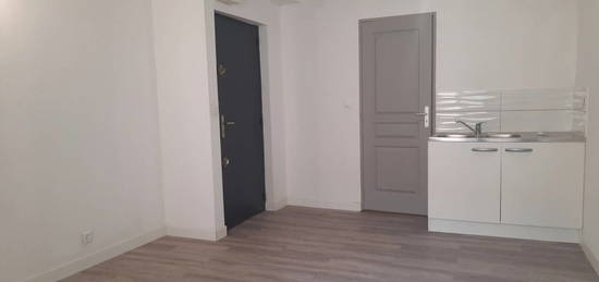 Studio  à louer, 1 pièce, 20 m², Étage 0/3