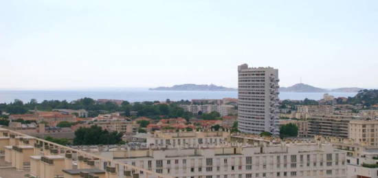 Dpt Bouches du Rhône (13), à vendre MARSEILLE 9EME ARRONDISSEMENT appartement T3 avec balcon