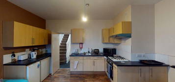 3 bedroom ground floor flat