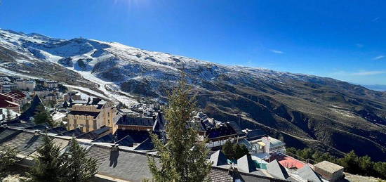 Casa en calle De la Virgen de Las Nieves en Sierra Nevada - Pradollano, Monachil