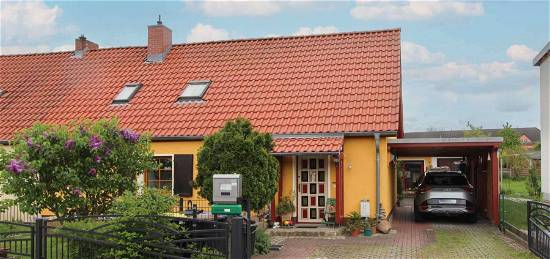 Doppelhaushälfte in Riesa, ruhig und grün gelegen, mit Carport, Garage, Zisterne, Wallbox und PV