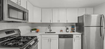 Chestnut Hill Village Apartments, Philadelphia, PA 19118