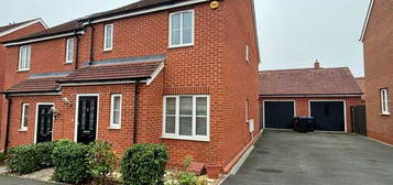 3 bedroom semi-detached house for sale