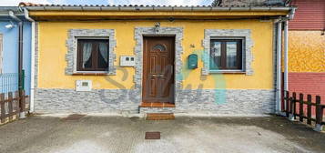 Casa adosada en La Felguera, Langreo