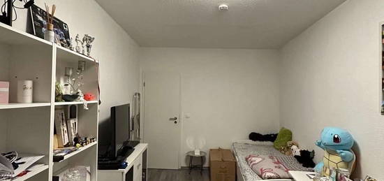 Attraktive und modernisierte 3-Zimmer-Wohnung mit Balkon und Einbauküche in Lübeck