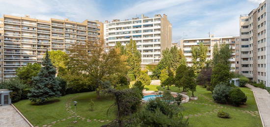 Grand t5 avec terrasse et parking