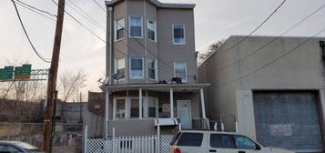 84 Washington Pl #4, Passaic City, NJ 07055-6422