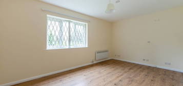 Flat to rent in Galsworthy Road, Kingston Hill, Kingston Upon Thames KT2