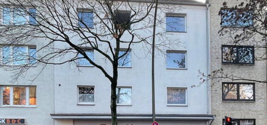 Großzügige teilmöblierte 2,5 - Zimmerwohnung mit großer Terrasse