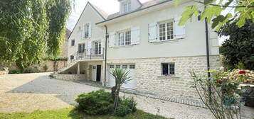 Vente maison 8 pièces 190 m²