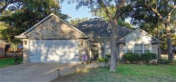 705 Mesquite St, Mineral Wells, TX 76067