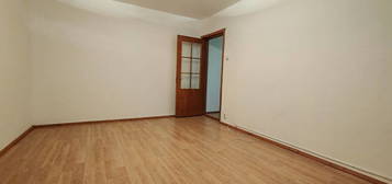 Apartament 2 camere Str. Exercitiu, parter cu balcon