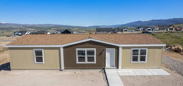 755 E 400 N, Mount Pleasant, UT 84647