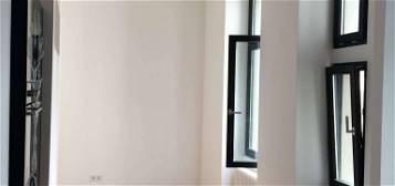 Exklusive 3,5-Zimmer-Wohnung mit Balkon und EBK in Frankfurt/City