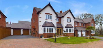 5 bedroom detached house for sale