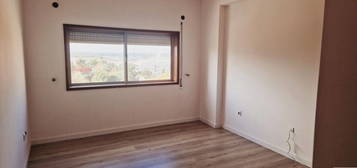 Arrendamento de Apartamento T2  em Oliveira do Bairro