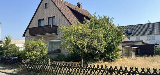 Solides Einfamilienhaus mit Potenzial zur Modernisierung in zentraler Lage von Nienburg