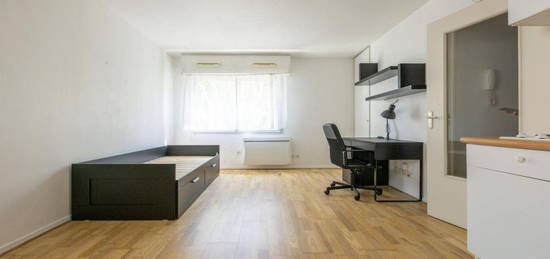 Studio meublé  à louer, 1 pièce, 24 m², Étage 0/–