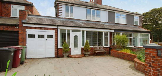 3 bed semi-detached house for sale