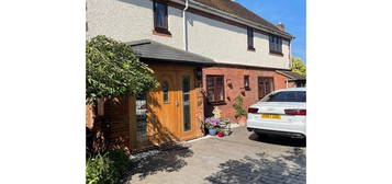 3 bed detached house to rent