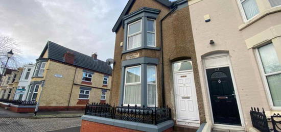 4 bedroom semi-detached house