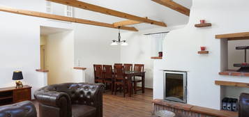 Teilrenovierter Bungalow in Hof bei Salzburg