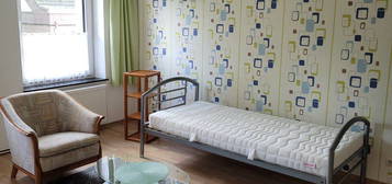 1 Zimmer , möbliert. telefonnr. 020384730